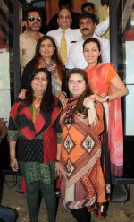 Sachin Ahir, Sunil Shetty, Dr. C.B.Koppiker  with Sangeeta Ahir at World cancer day camp in Worli, Mumbai on 2nd Feb 2013.JPG